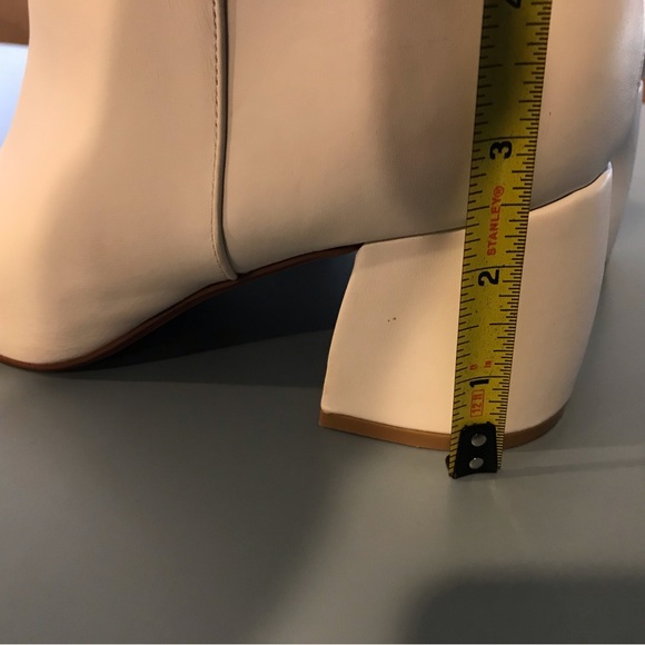 Booties Sz. 8 Chinese Laundry - Picture 11 of 13